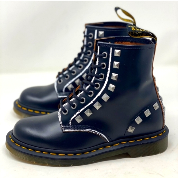 Dr. Martens 1460 Stud Lace Up Boots Leather W 8 - Picture 3 of 8